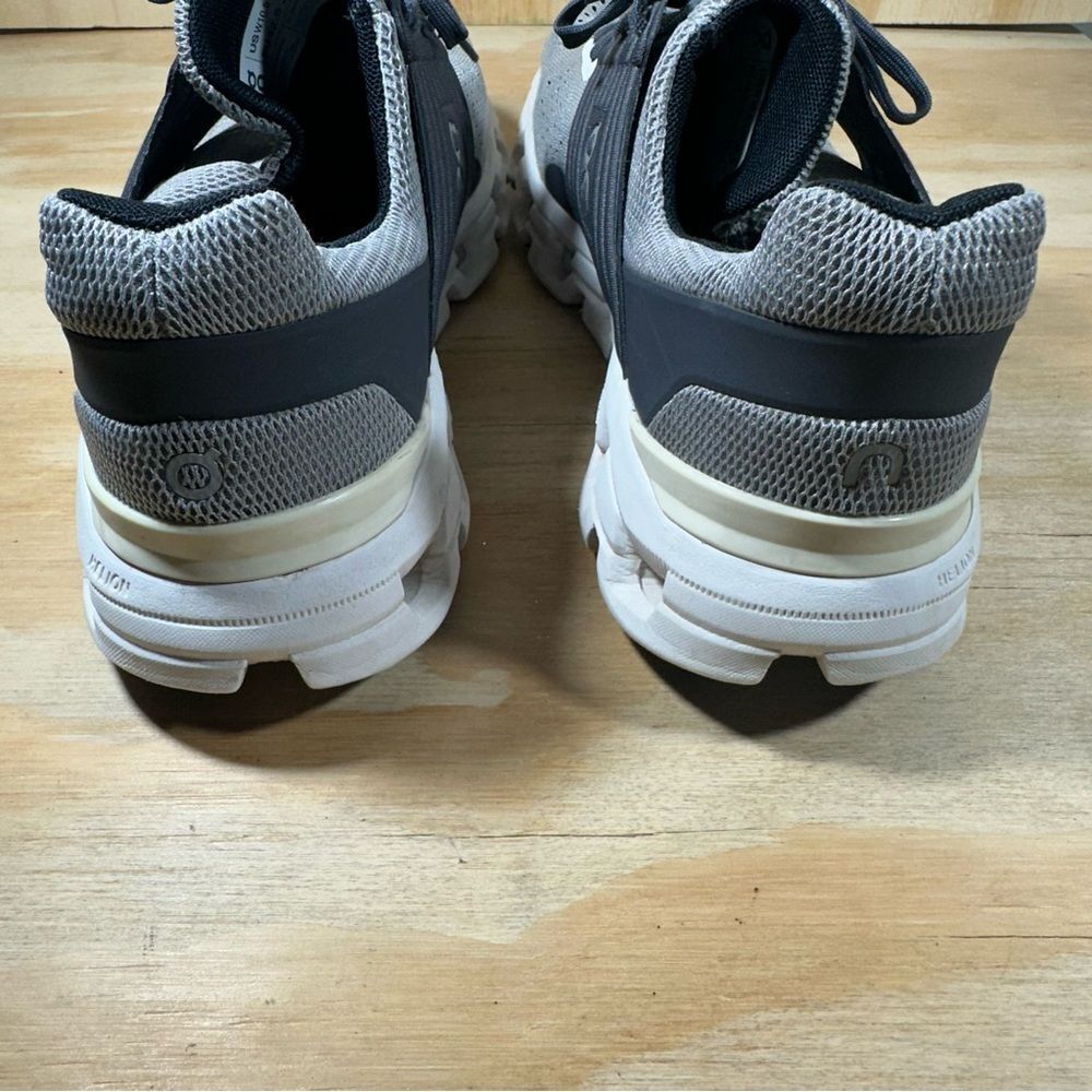 On Running Athletic Shoes Women’s Size 10.5 - Picture 6 of 9